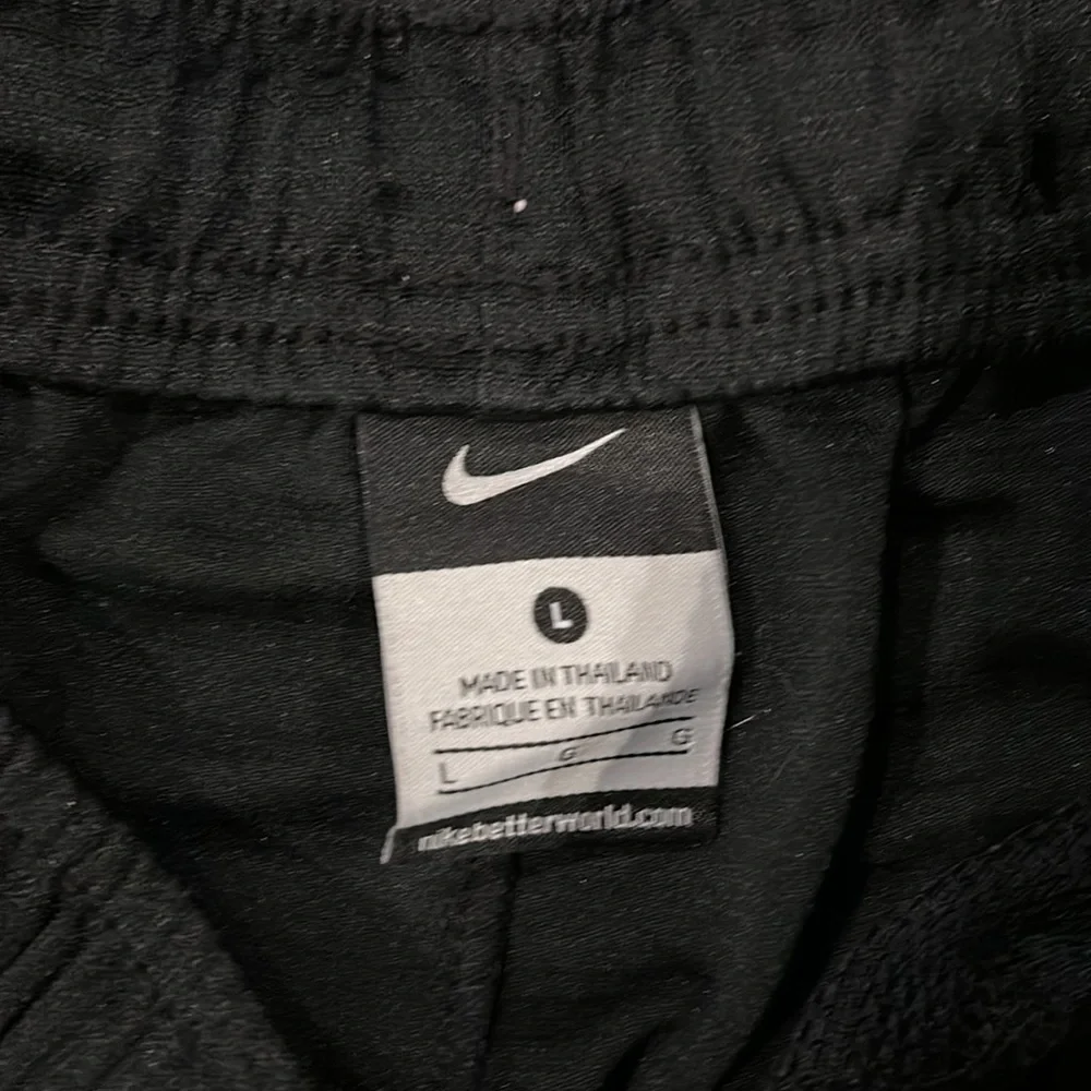 Nike Shorts - Picture 4 of 4